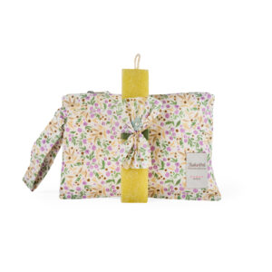 Λαμπάδα και νεσεσέρ με λουλούδια